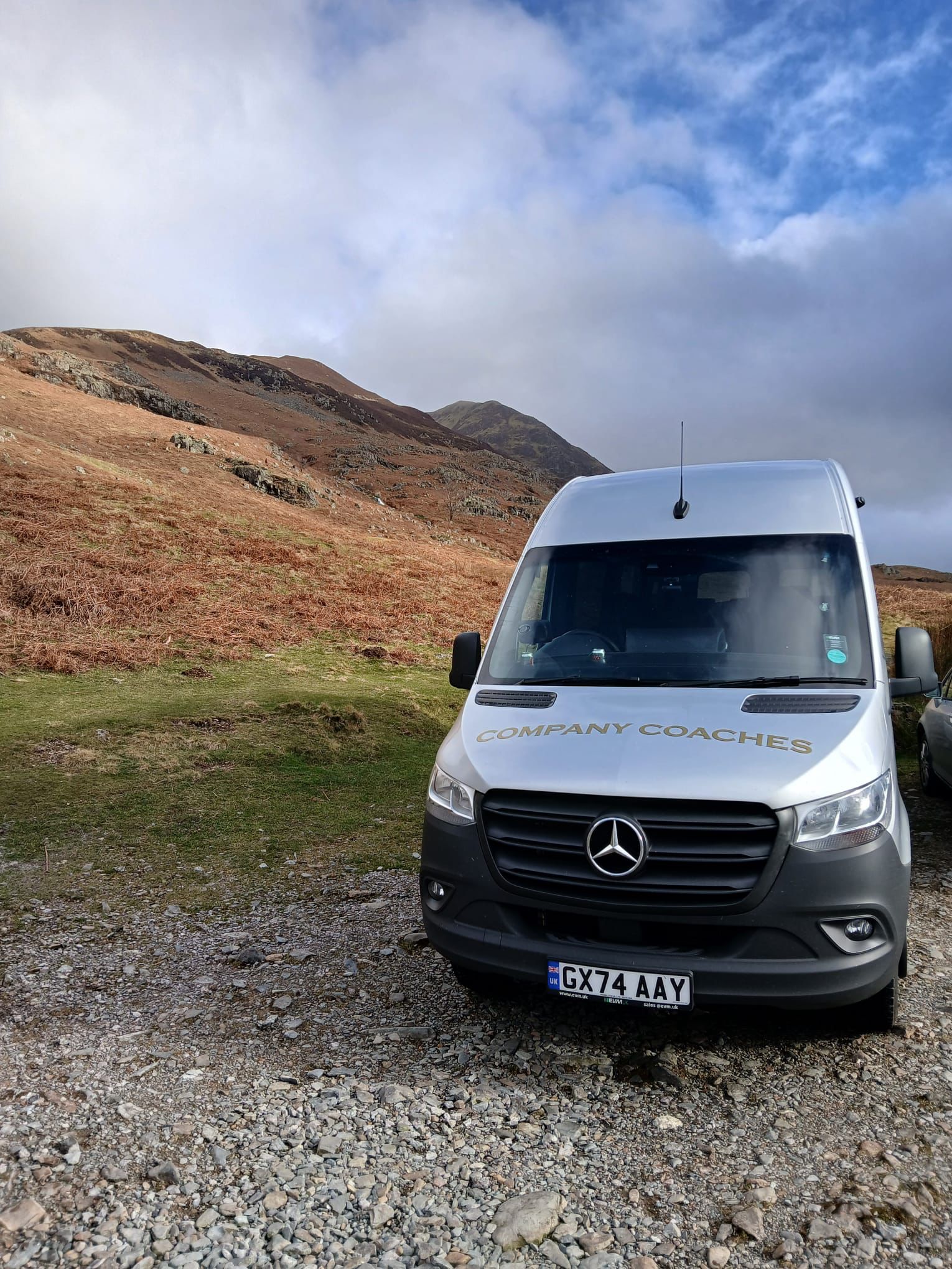 Minibus Hire Leeds 16 - 19 - 22 Seaters